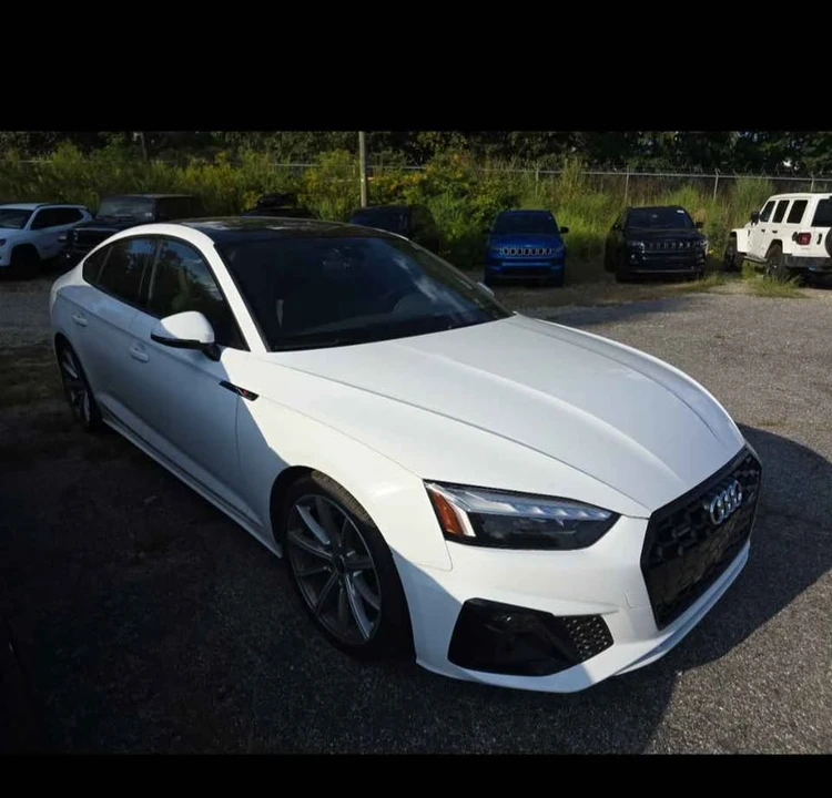 2025 Audi B10 A5 - Image 3 of 5