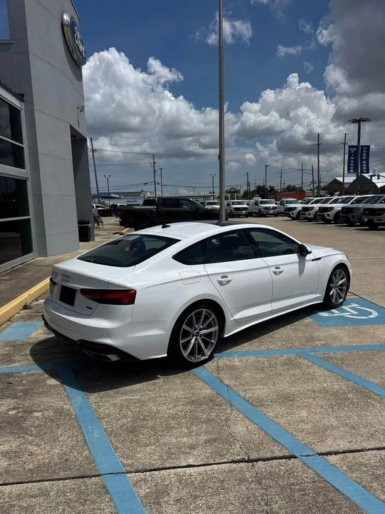 2025 Audi B10 A5 - Image 4 of 13