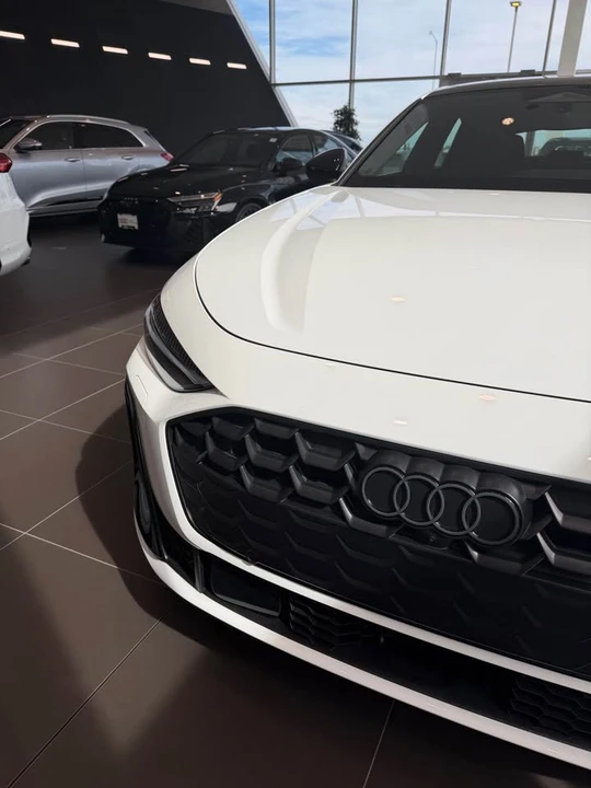 2025 Audi B10 A5 - Image 3 of 16