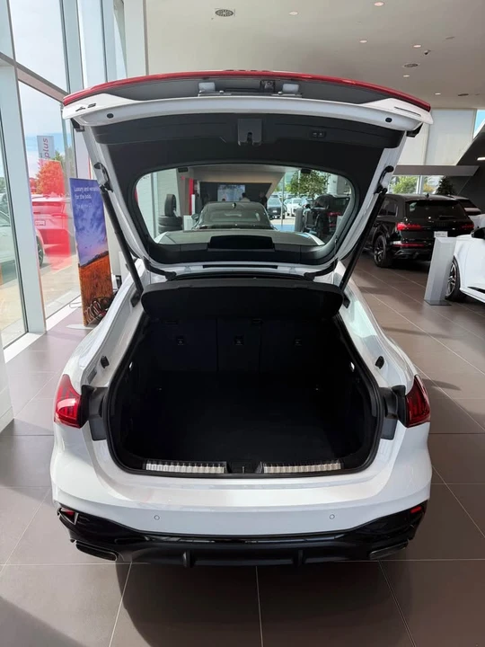 2025 Audi B10 A5 - Image 8 of 16
