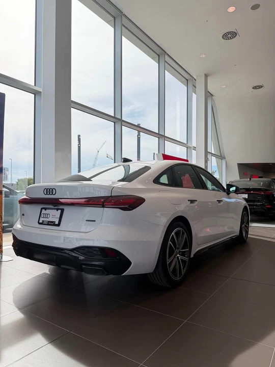 2025 Audi B10 A5 - Image 4 of 16