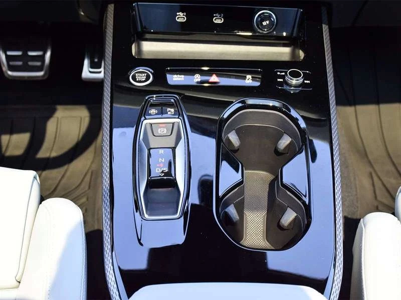2025 Audi B10 A5 - Image 15 of 20