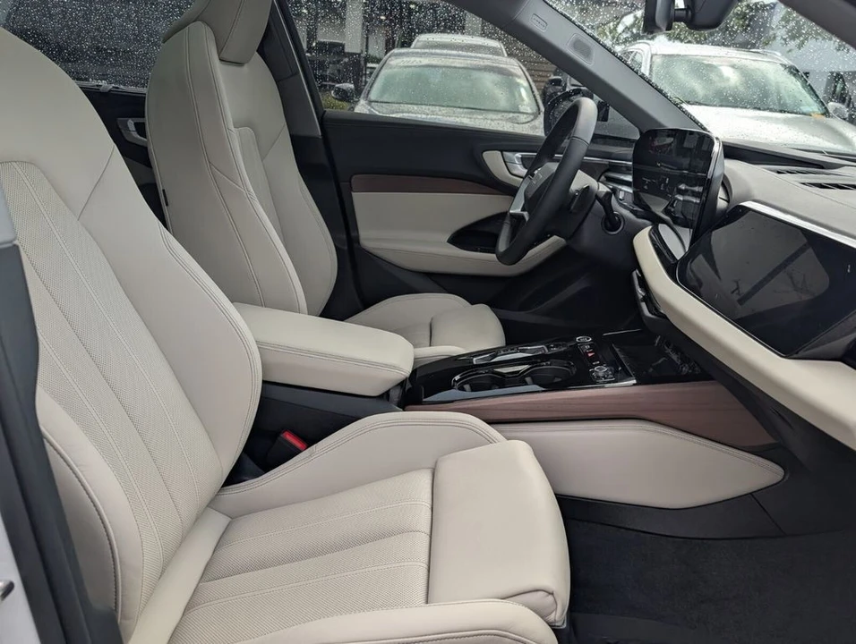 2025 Audi B10 A5 - Image 17 of 21
