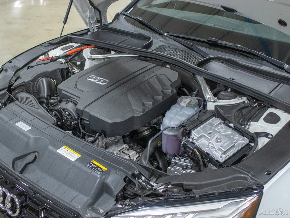 2025 Audi B10 A5 - Image 14 of 21