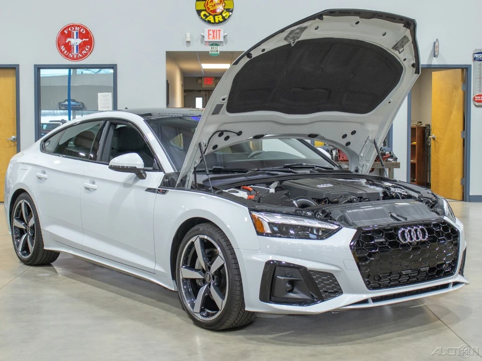 2025 Audi B10 A5 - Image 9 of 21