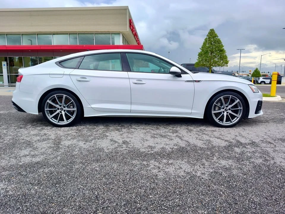 2025 Audi B10 A5 - Image 2 of 15