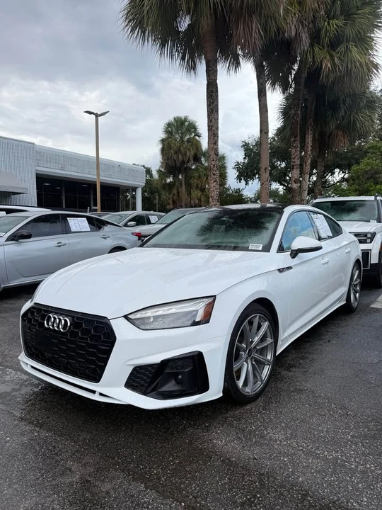 2025 Audi B10 A5 - Image 2 of 6