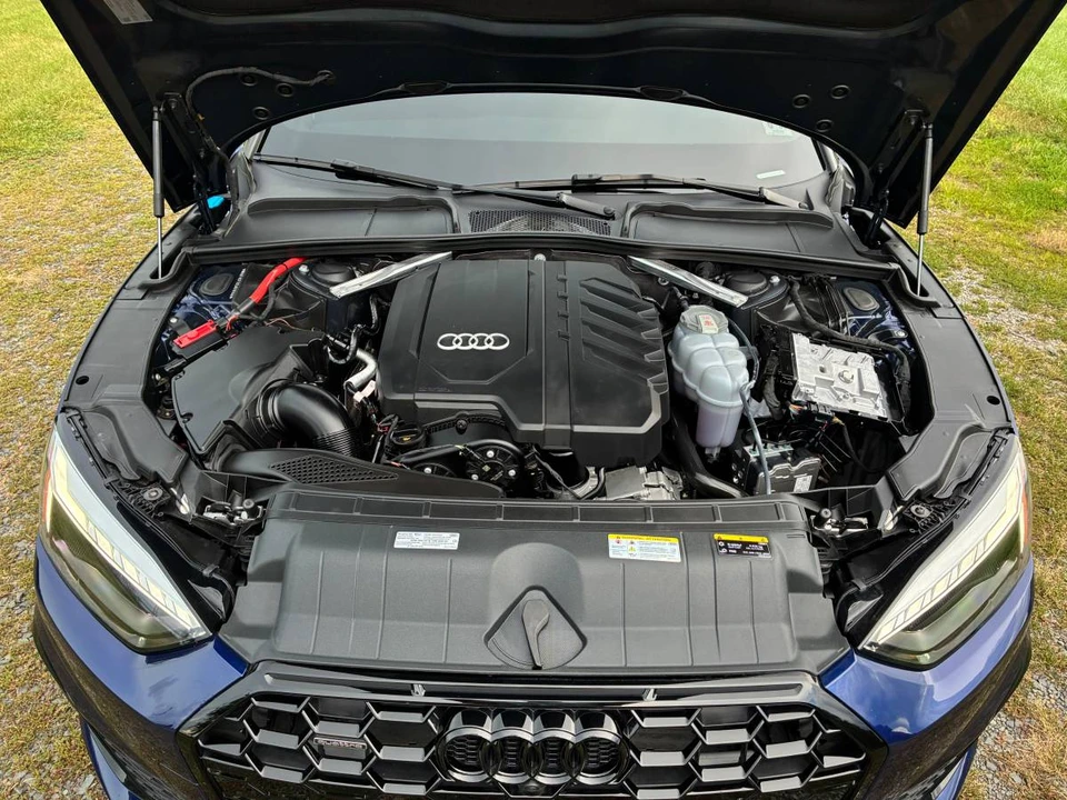 2025 Audi B10 A5 - Image 10 of 24