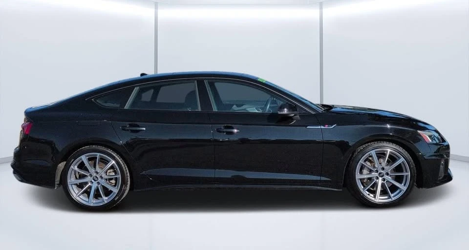 2025 Audi B10 A5 - Image 2 of 14