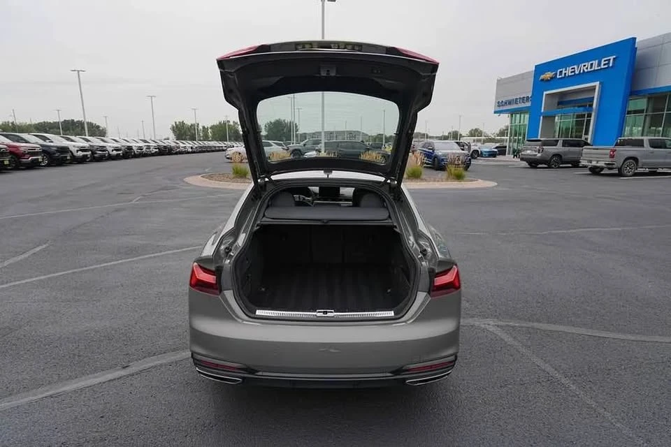 2025 Audi B10 A5 - Image 6 of 11