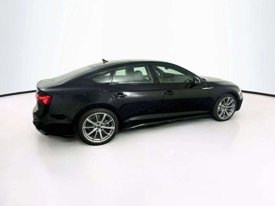 2025 Audi B10 A5 - Image 5 of 10