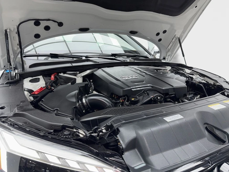 2025 Audi B10 A5 - Image 13 of 21