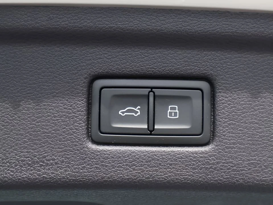 2025 Audi B10 A5 - Image 19 of 20