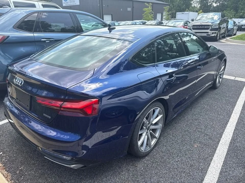 2025 Audi B10 A5 - Image 3 of 4