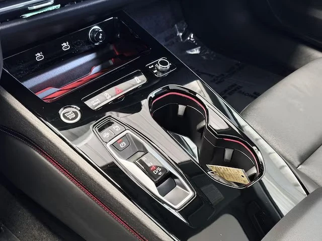 2025 Audi B10 A5 - Image 5 of 6