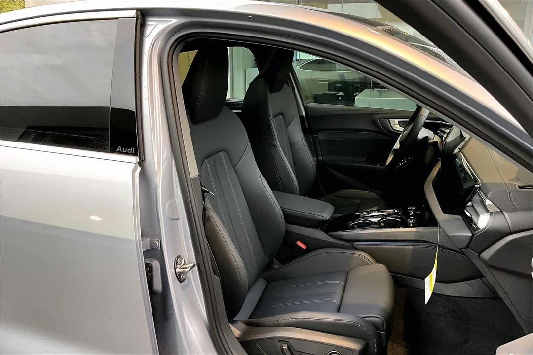 2025 Audi B10 A5 - Image 9 of 12