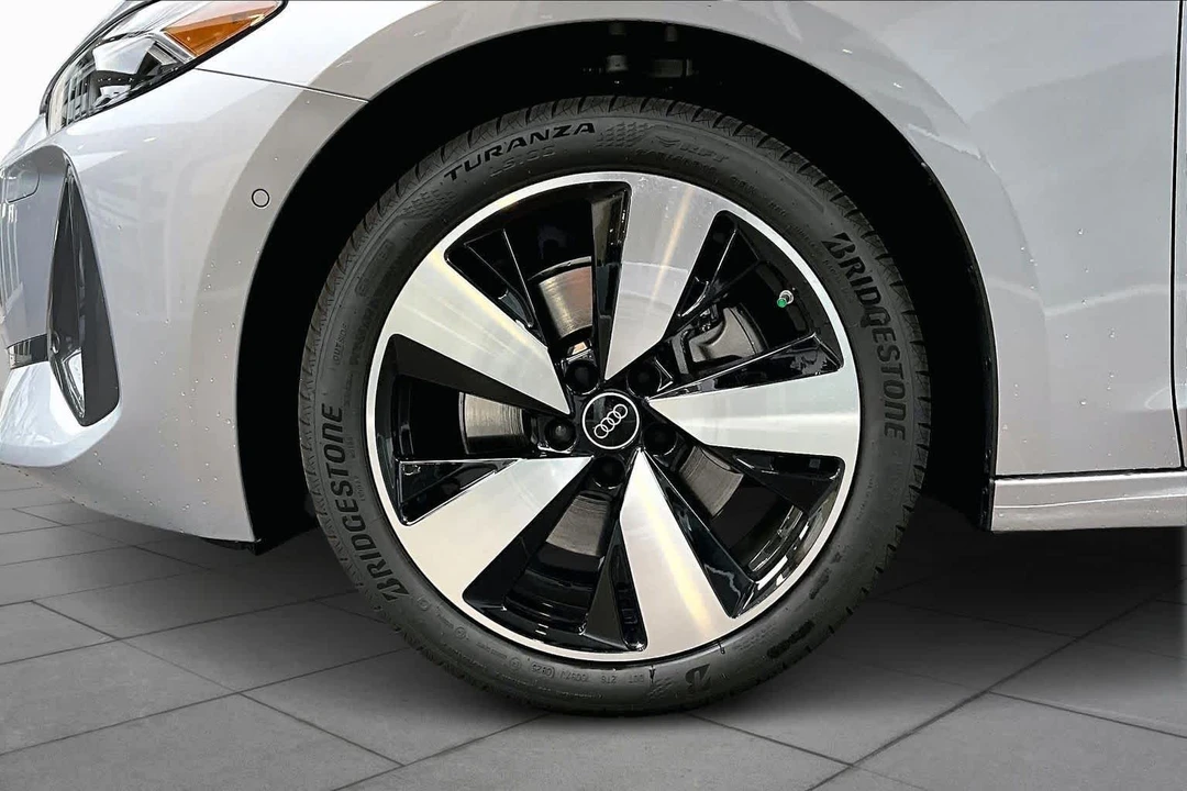2025 Audi B10 A5 - Image 11 of 12