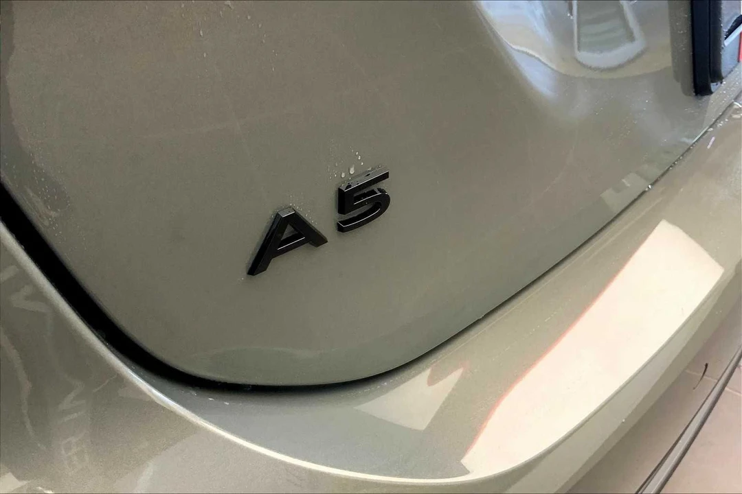 2025 Audi B10 A5 - Image 15 of 19