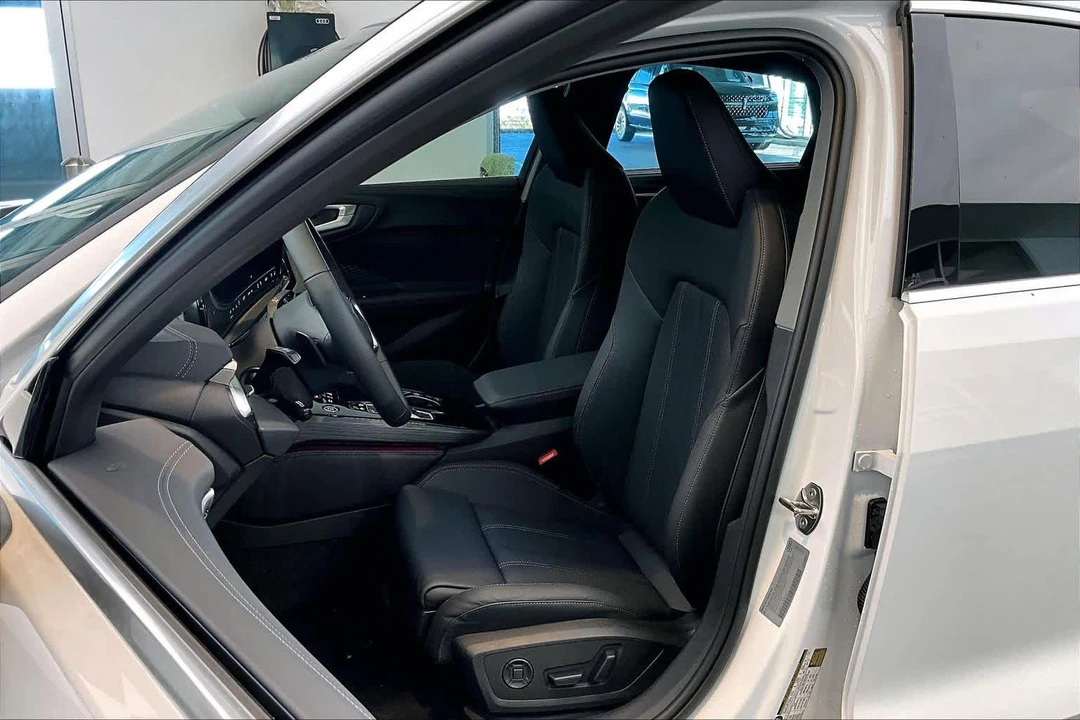 2025 Audi B10 A5 - Image 8 of 12