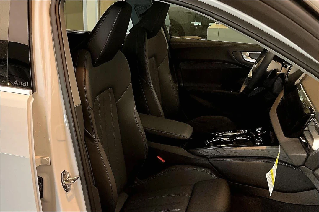 2025 Audi B10 A5 - Image 9 of 12
