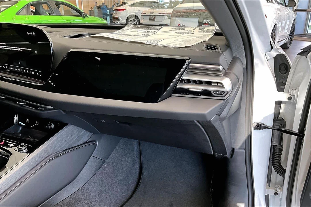 2025 Audi B10 A5 - Image 17 of 21