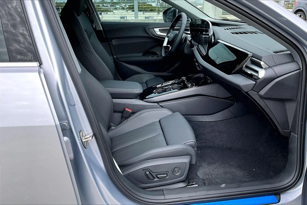 2025 Audi B10 A5 - Image 9 of 12