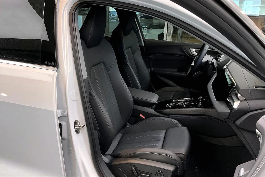 2025 Audi B10 A5 - Image 9 of 21