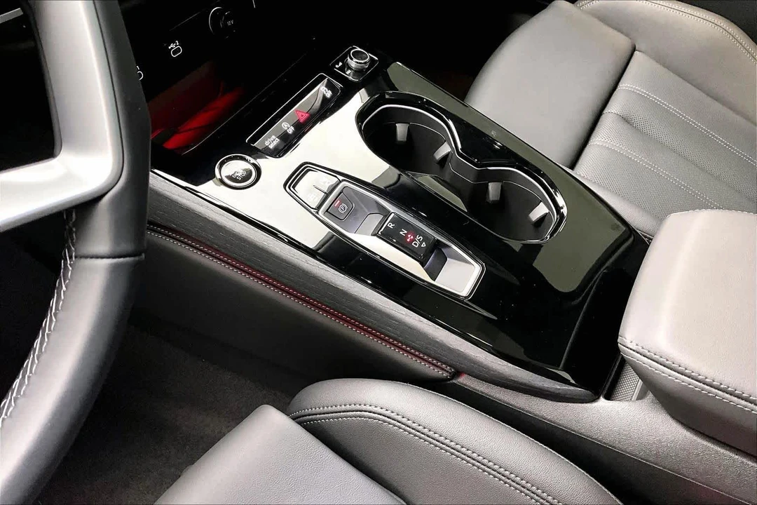 2025 Audi B10 A5 - Image 17 of 21