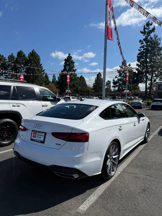 2025 Audi B10 A5 - Image 2 of 7