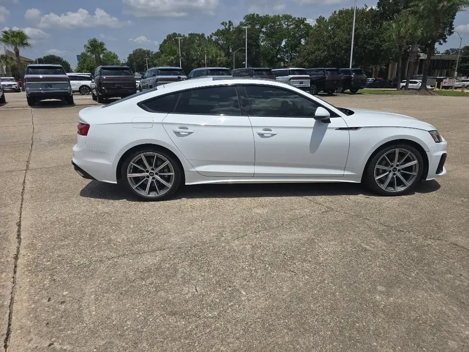 2025 Audi B10 A5 - Image 3 of 8