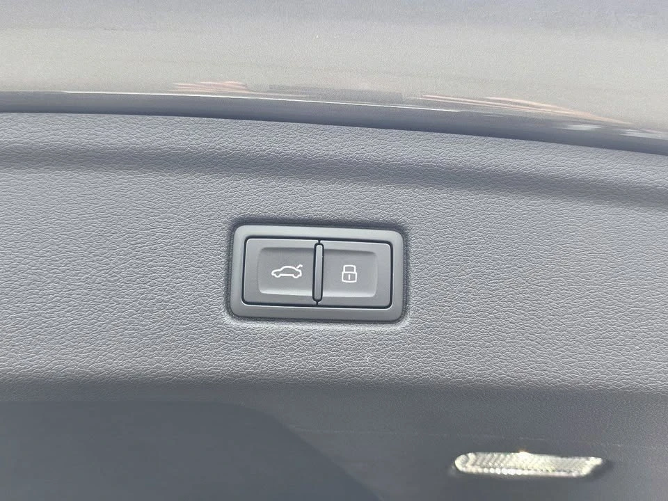 2025 Audi B10 A5 - Image 16 of 17