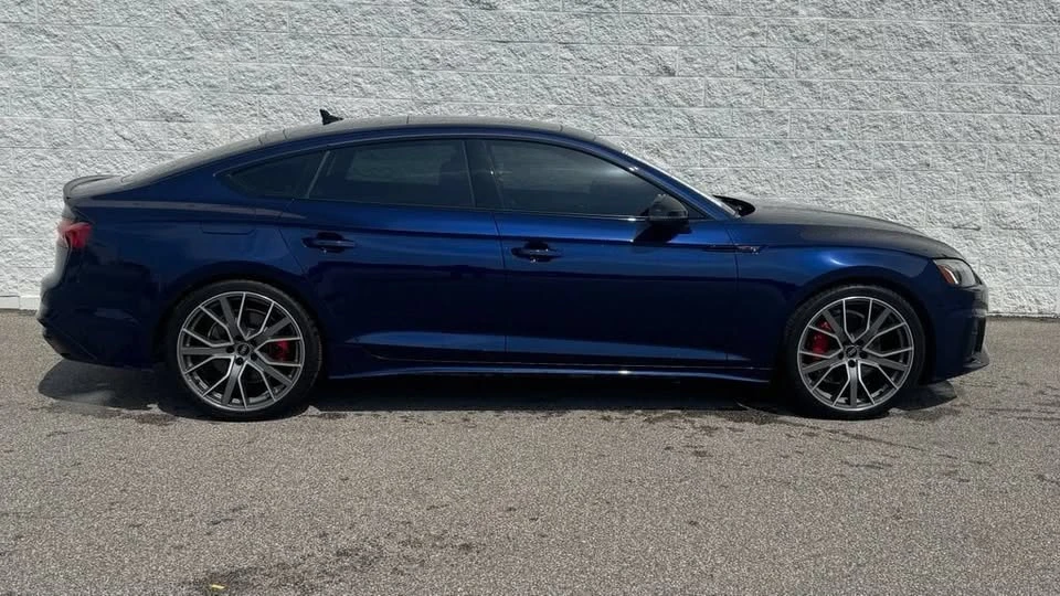 2025 Audi B10 A5 - Image 2 of 16