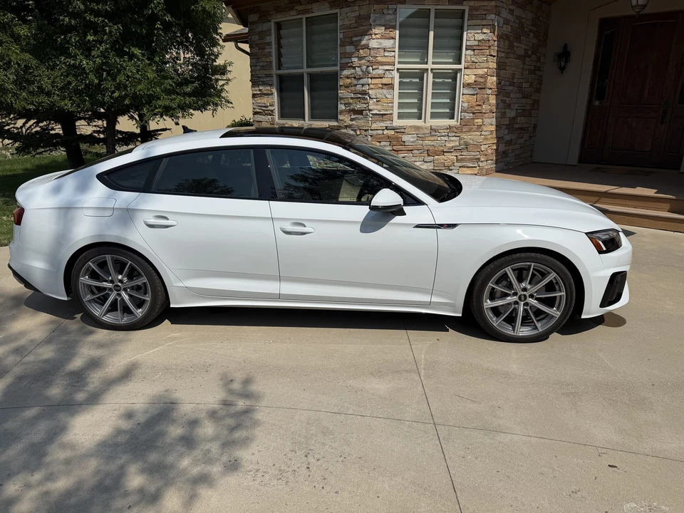 2025 Audi B10 A5 - Image 9 of 31