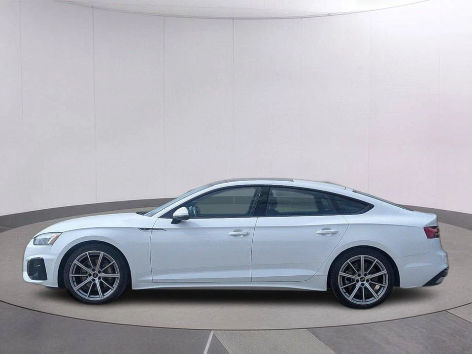 2025 Audi B10 A5 - Image 2 of 10