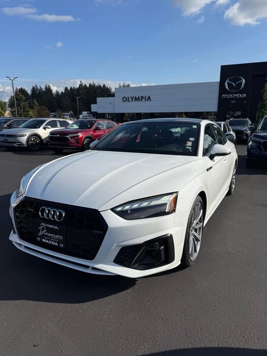 2025 Audi B10 A5 - Image 2 of 11