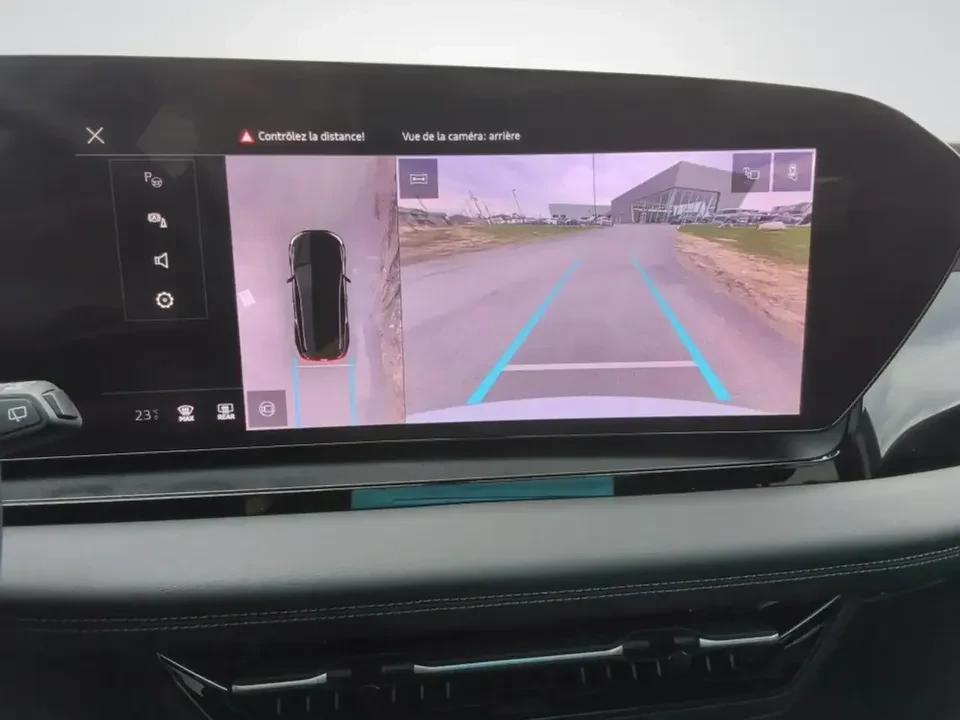 2025 Audi Q6 e-tron - Image 16 of 20
