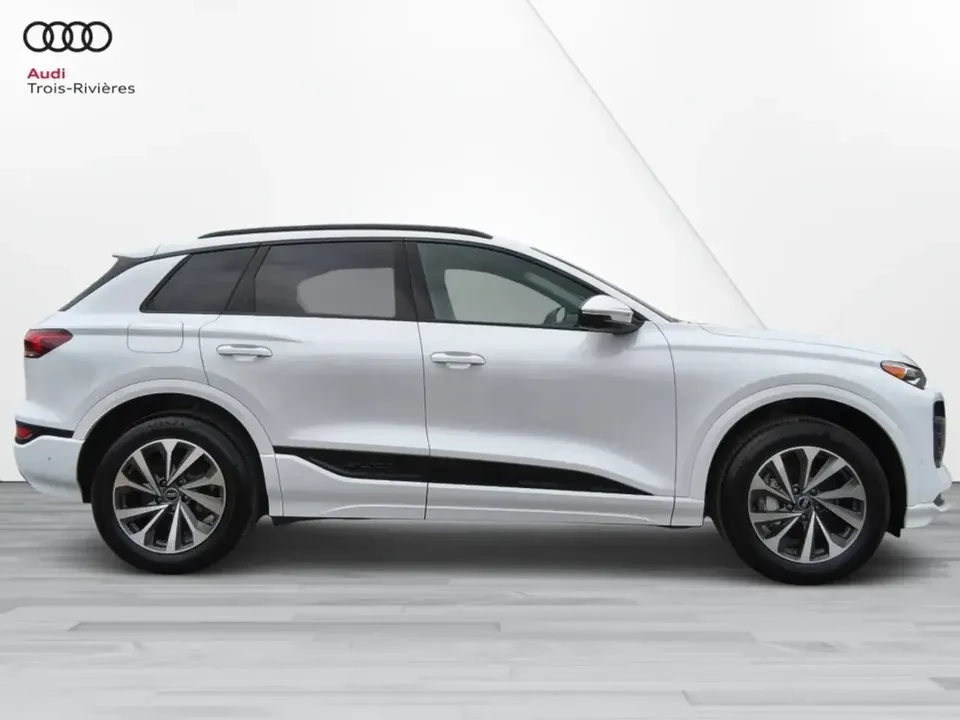 2025 Audi Q6 e-tron - Image 2 of 20