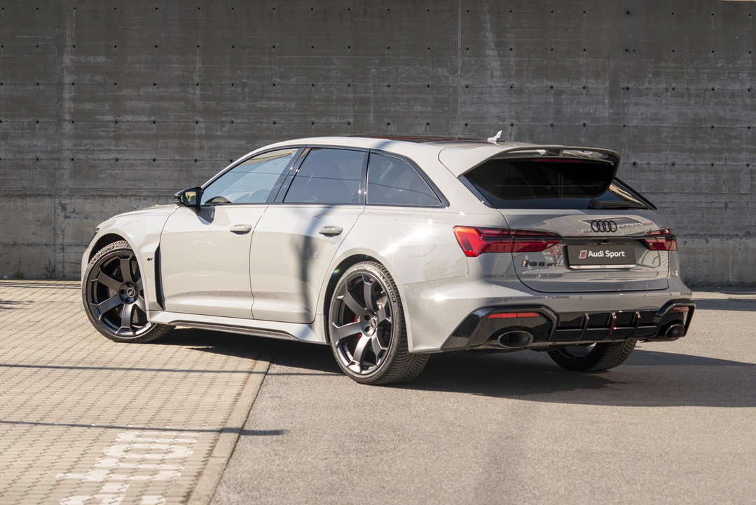 2025 Audi C8 RS6 - Image 5 of 31