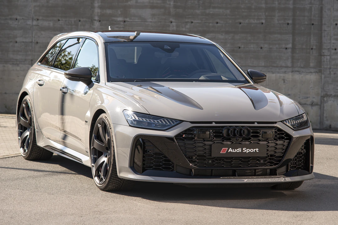 2025 Audi C8 RS6 - Image 13 of 31