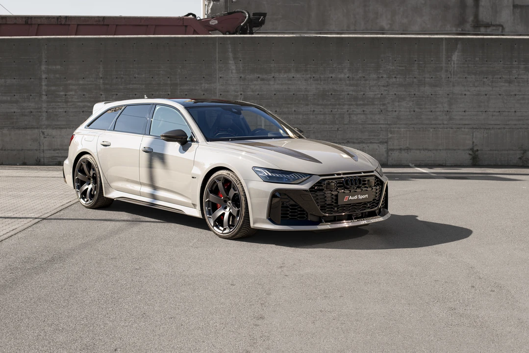 2025 Audi C8 RS6 - Image 15 of 31