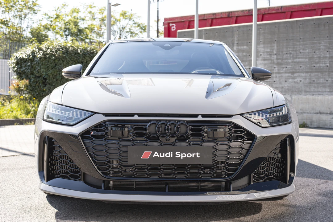 2025 Audi C8 RS6 - Image 25 of 31