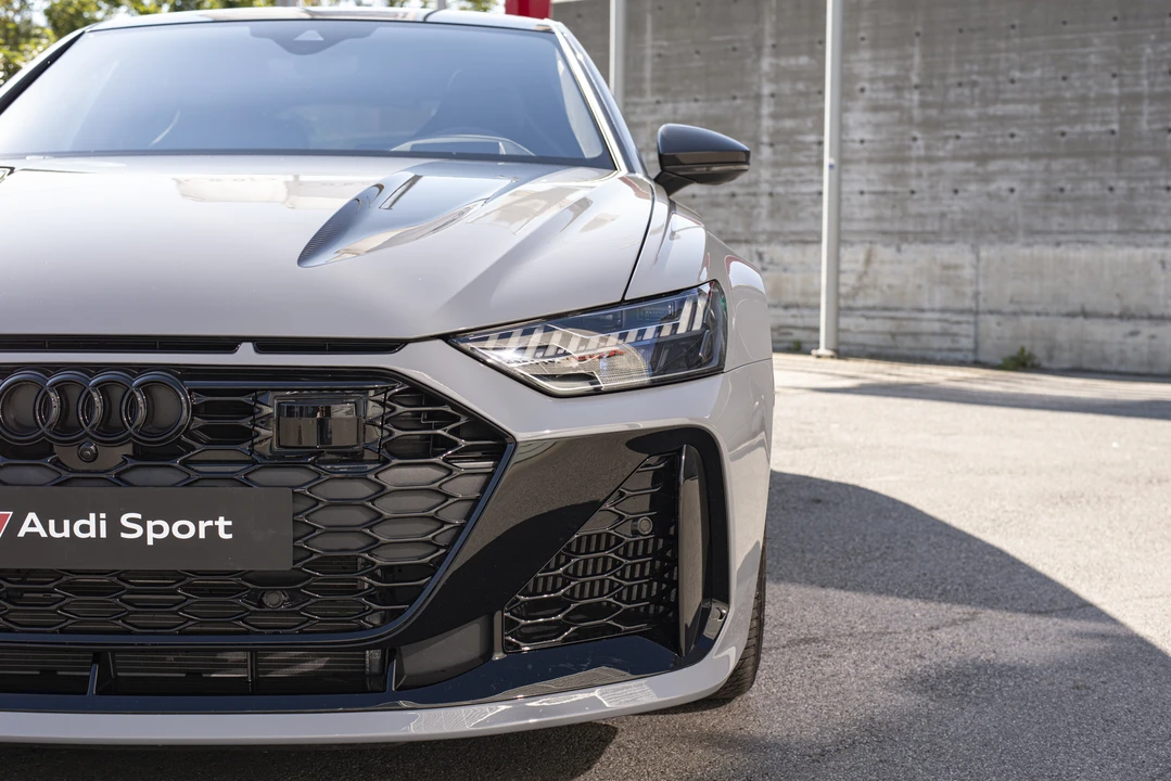 2025 Audi C8 RS6 - Image 27 of 31