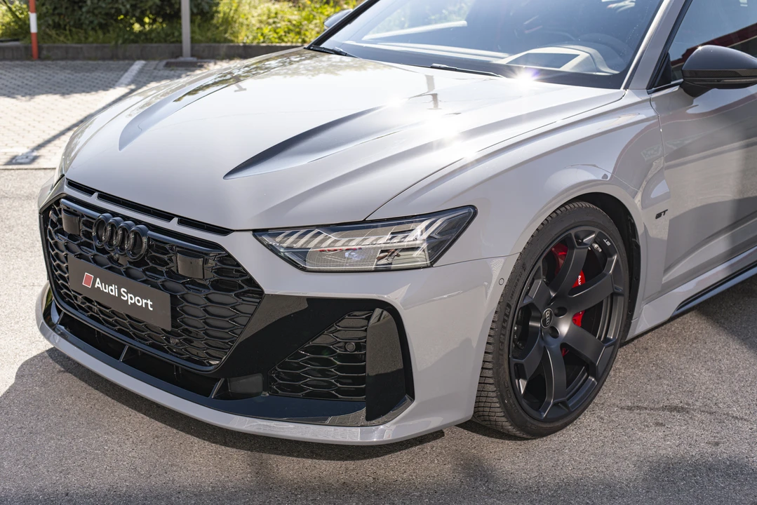 2025 Audi C8 RS6 - Image 28 of 31