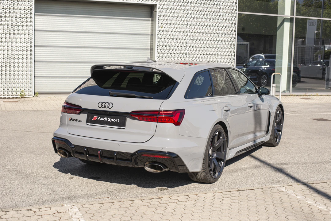 2025 Audi C8 RS6 - Image 16 of 31