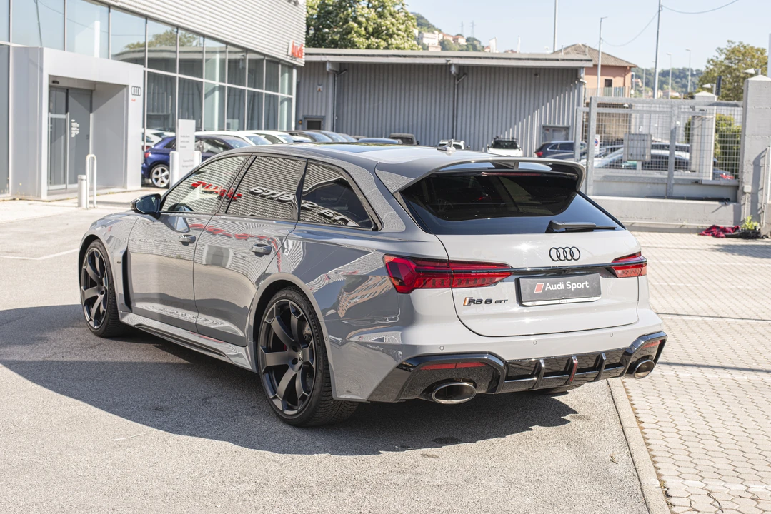 2025 Audi C8 RS6 - Image 20 of 31