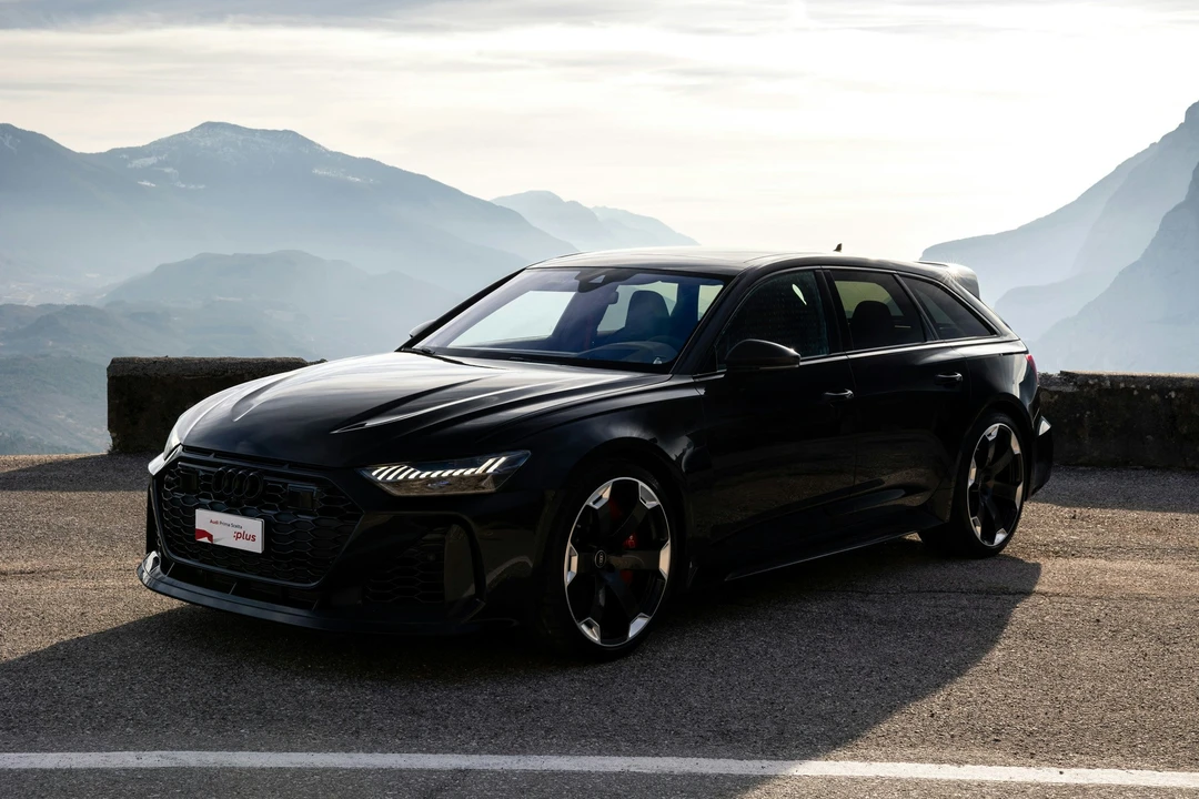 2025 Audi C8 RS6 - Image 10 of 21