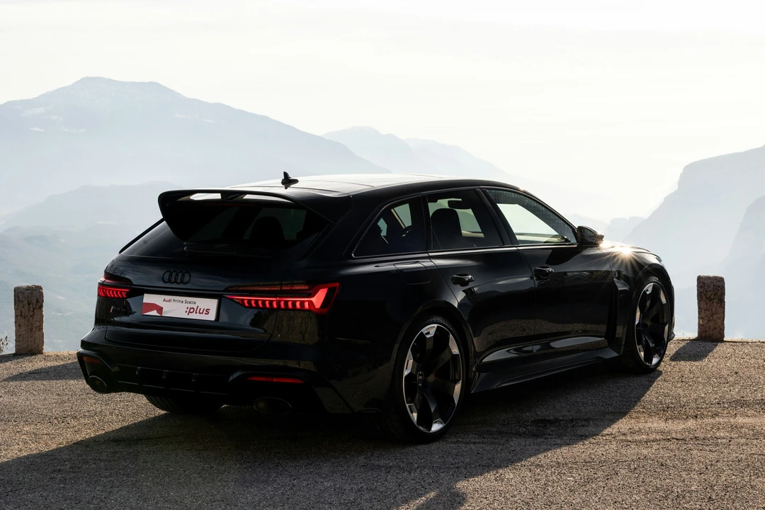2025 Audi C8 RS6 - Image 6 of 21