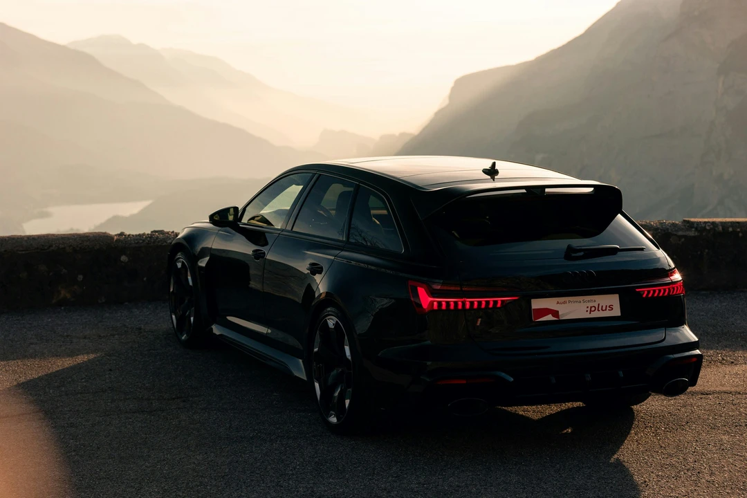 2025 Audi C8 RS6 - Image 13 of 21