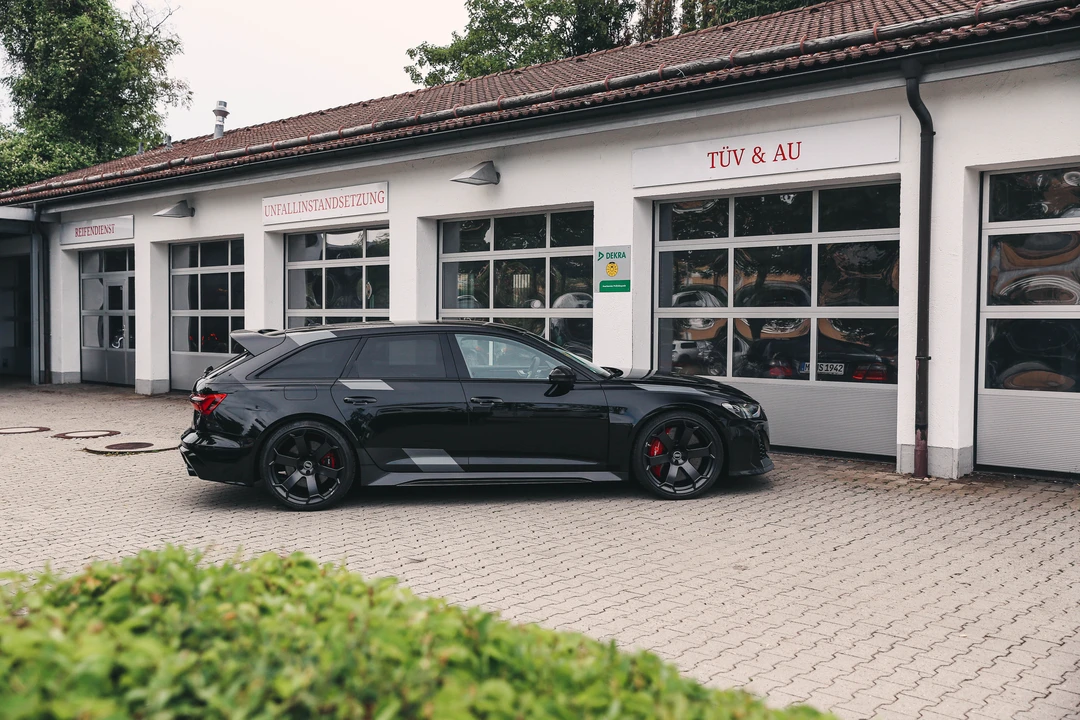 2025 Audi C8 RS6 - Image 10 of 31