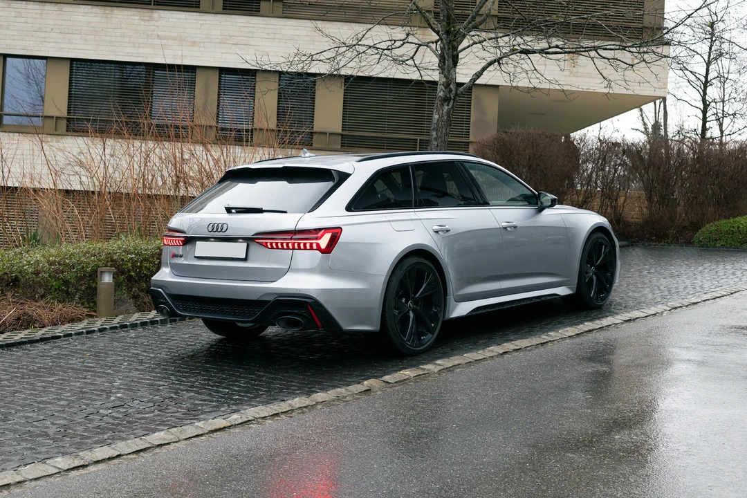 2025 Audi C8 RS6 - Image 13 of 21